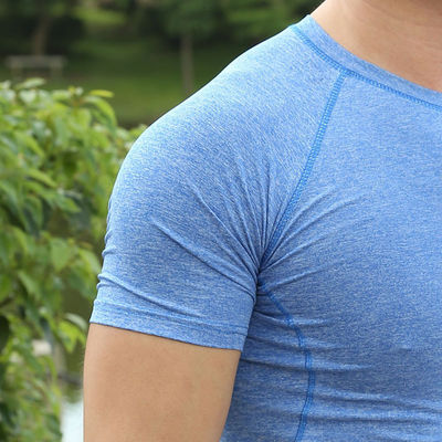 T-shirt de golf pour hommes