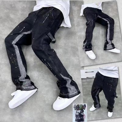 High Street Jeans Homme Droit avec le design imprimé et un léger éclair dans le lavage sombre