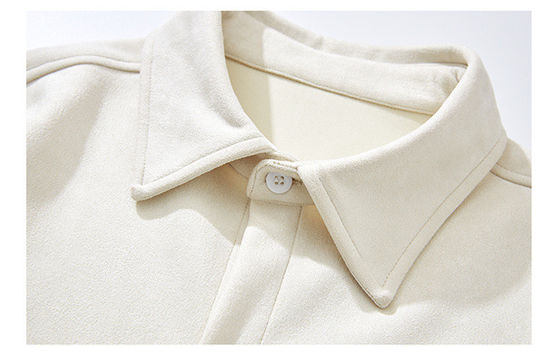 Chemise à manches longues de couleur solide de chameau d'hiver 2023 pour hommes avec poches et style large