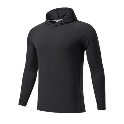 Un pull à col en capuchon 100% polyester