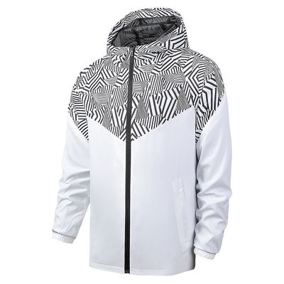 Vêtement pour homme imperméable à l'eau et au vent, à la mode, à manches régulières, 100% polyester.