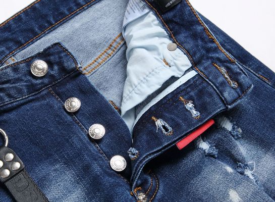 Jeans à la taille légère et à la taille moyenne pour hommes avec autocollants à imprimerie numérique